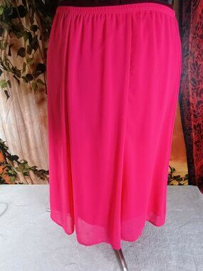 EUC CJ Banks Sz 1X Hot Pink Elastic Waist Flowy Chiffon Maxi Skirt